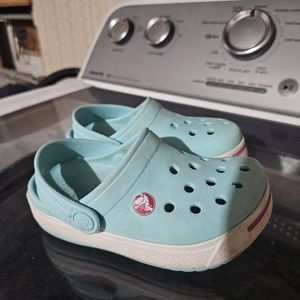Crocs size 7 toddler girls